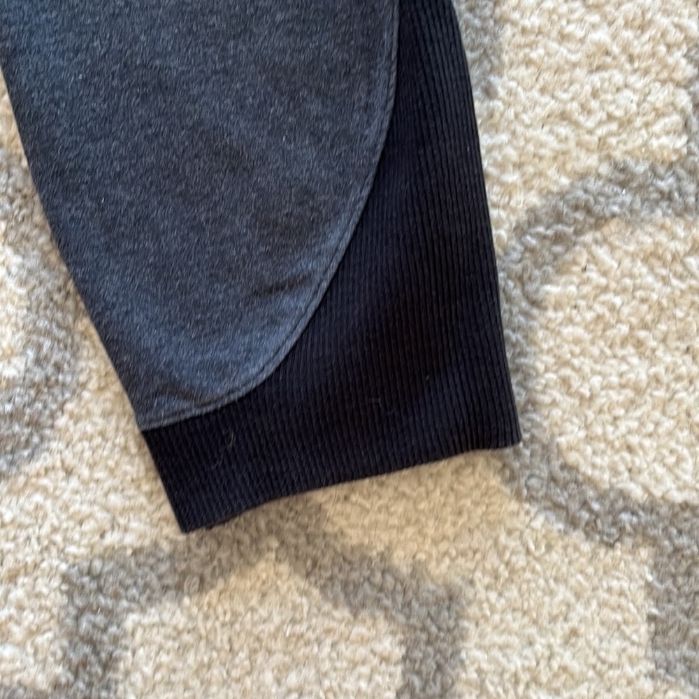 Lululemon crops - Picture 2 of 7